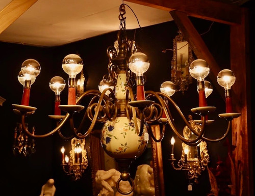 Important Dutch bronze chandelier with 10 arms of light