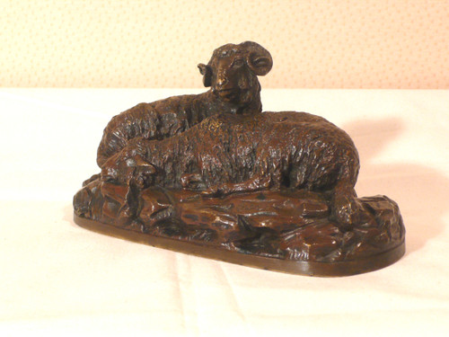 A bronze representing sheep signed Guci.