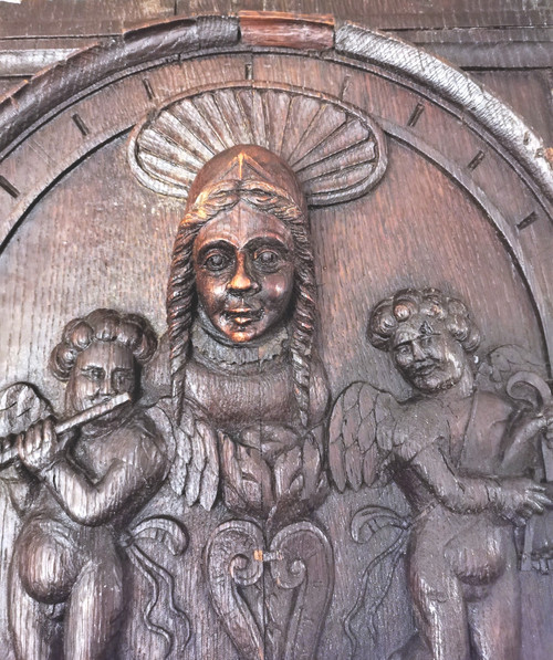 Oak panel carved with a Virgin between two Musician Angels 17th