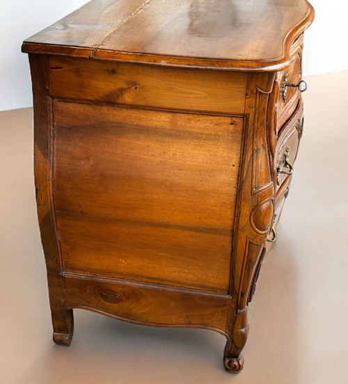 Commode Tombeau  Louis XV En Noyer D’époque XVIIIème