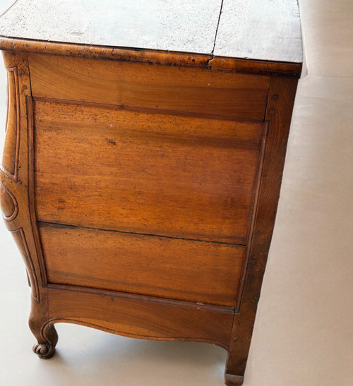 Commode Tombeau  Louis XV En Noyer D’époque XVIIIème