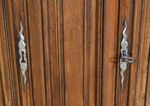 Pair of Important Walnut Property Corners, Regency Style – 18th Century