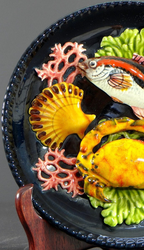 Vallauris, 1950s, Trompe l'Oeil Plate Decor Fish, Crab, Shells, Coral. 