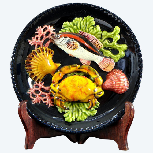 Vallauris, 1950s, Trompe l'Oeil Plate Decor Fish, Crab, Shells, Coral. 