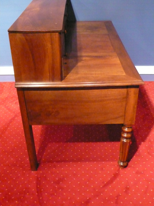 Louis-Philippe period walnut tiered desk