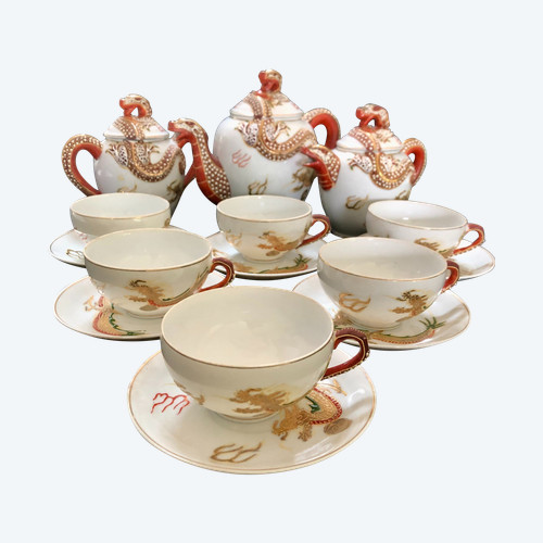 Service à thé en porcelaine du Japon milieu XXème siècle 