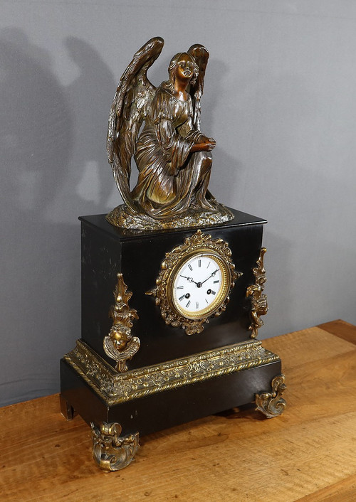 Uhr aus Marmor und Bronze, "L'Ange en Contemplation", Miroy Frères, Epoche Napoléon III