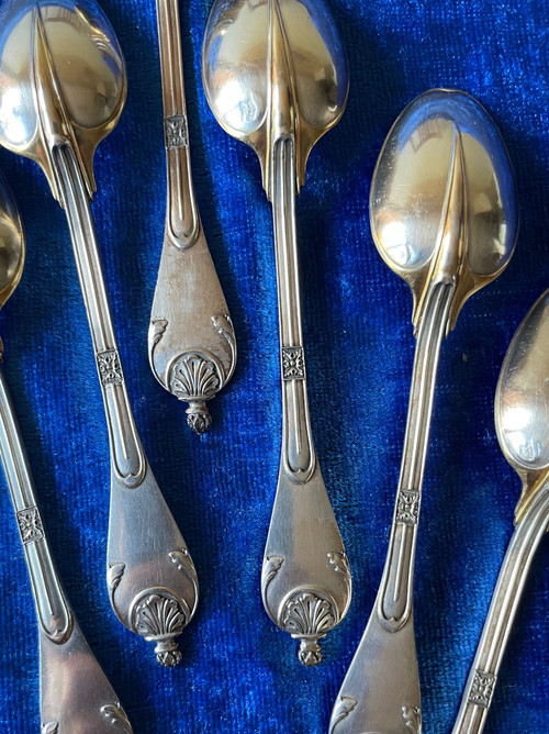 11 tea/coffee spoons.