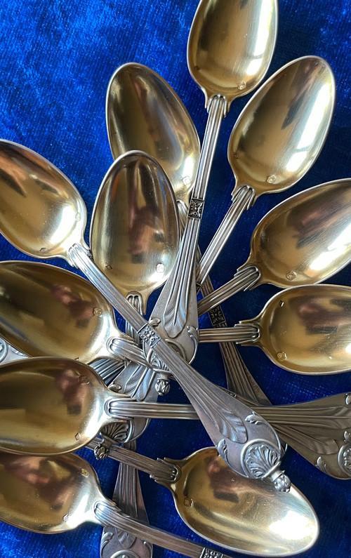 11 tea/coffee spoons.