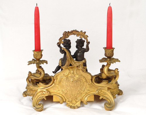 Calamaio Luigi XV rocaille candelieri in bronzo carattere cherubini 41 cm XVIII secolo