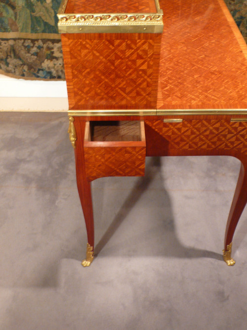 Marquetry system desk.