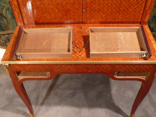 Marquetry system desk.