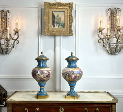 PAIR OF 19TH CENTURY VASES IN SÈVRES PORCELAIN DECORATED WITH GALLANT SCENES