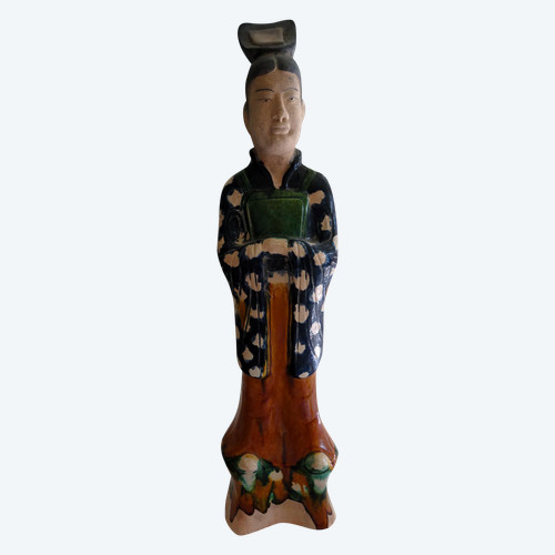 Statuette, China.