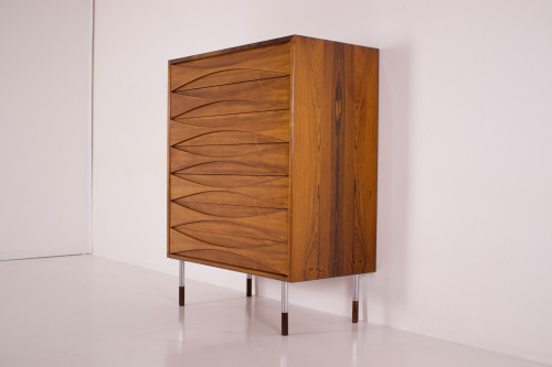 Weekly chest of drawers in rosewood, Arne Vodder.