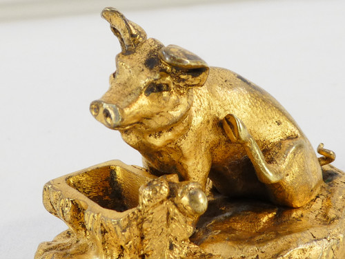 Little Pig with a tub in gilded bronze