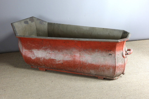 Zinc bathtub XIX