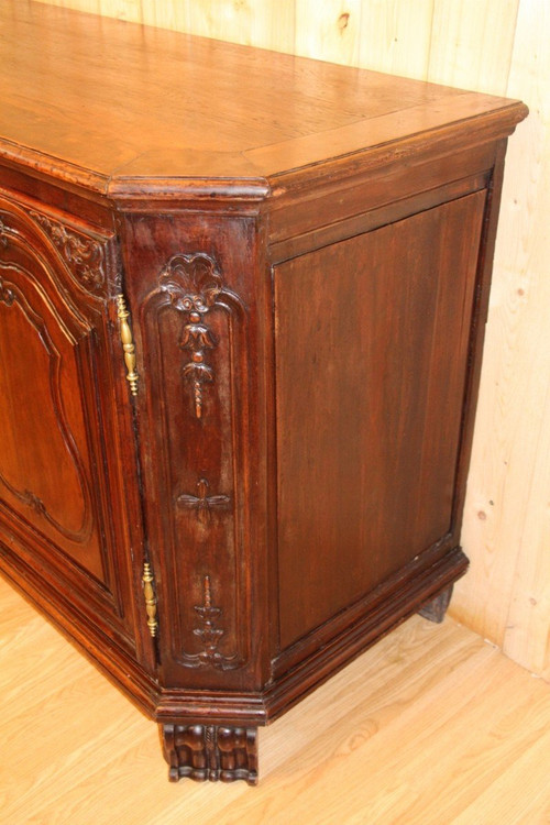 buffet type de chasse en noyer d'époque XVIIIeme