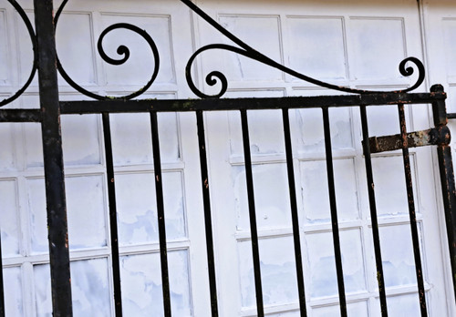 18th century round and square iron 2 leaf gate