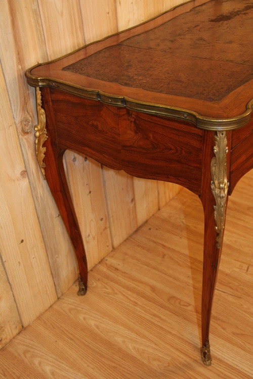 Petit Bureau Plat d'époque Louis XV De Commande