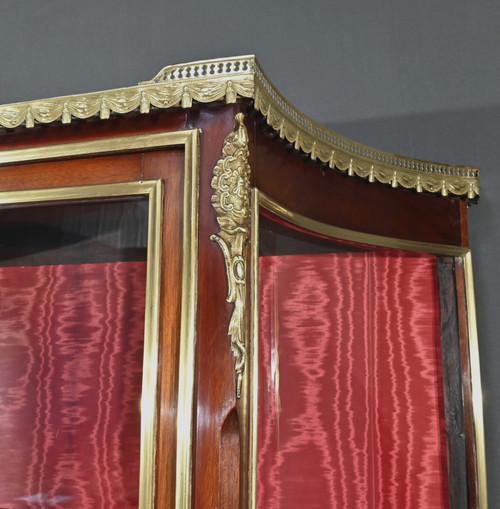 Vitrine en Acajou, style Transition Louis XV Louis XVI – 1re partie XXe