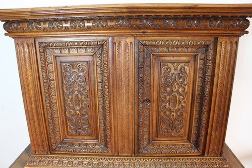 Kleines Doppel-Sideboard im Renaissance-Stil, 149 cm hoch