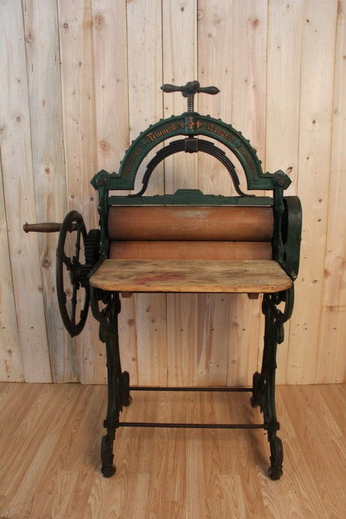 Triumph and Mangel Cast Iron Cloth Press, Early 20th Century