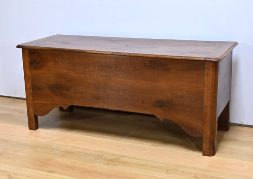 Large Oak Chest - Late 19th century