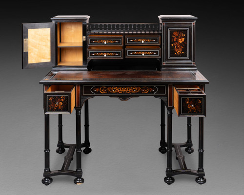 Bureau estampillé Charles Hunsinger (1823 - 1893) 