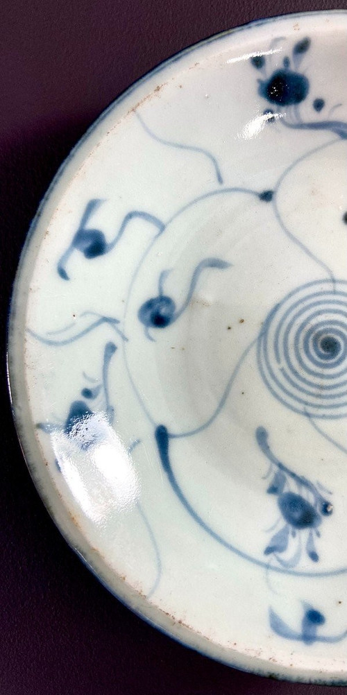 China, Second Half Of The 18th Century, Small Blue And White Floral Decor Porcelain Dish.