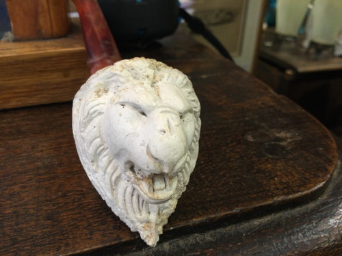 Meerschaum lion head pipe