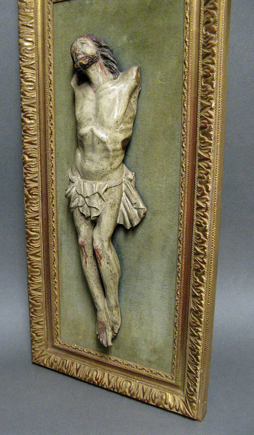 Christ en bois sculpté polychrome, XVIIIe siècle 