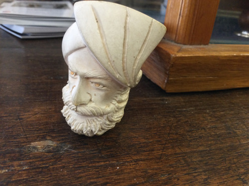 Homme au turban. Pipe en écume de mer 