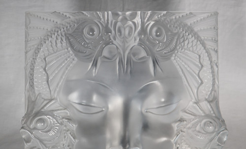 Lalique France Motif décoratif "Fontaine Poissons" ou "Masque femme" 