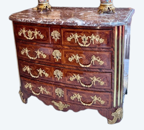 Commode D’époque Régence En Marqueterie De Bois De Violette