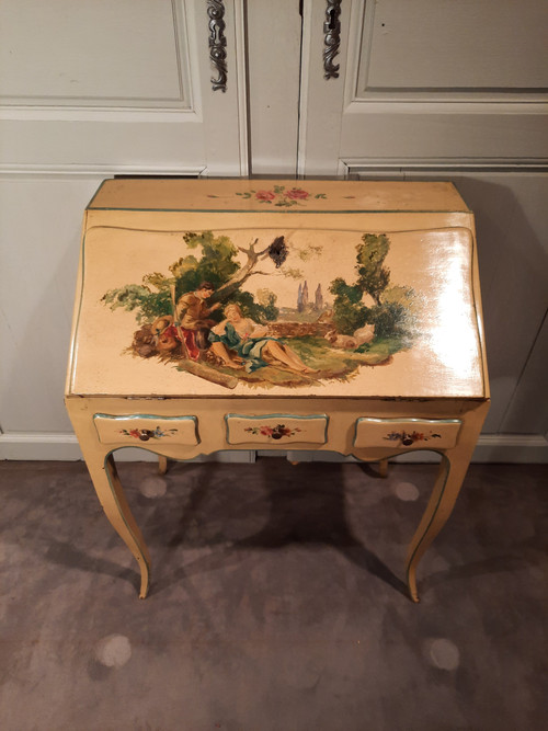 Louis XV style sloping desk painted in the style of the 18th century.