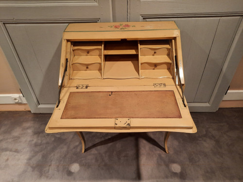 Louis XV style sloping desk painted in the style of the 18th century.