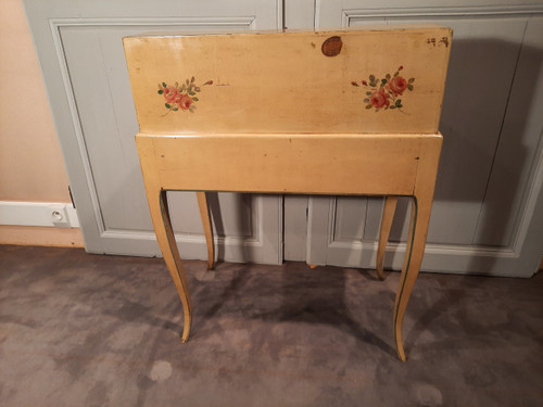 Louis XV style sloping desk painted in the style of the 18th century.