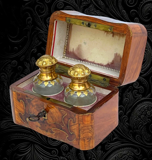 ANTIQUE MARQUETRY PERFUME BOX WITH ITS NAPOLEON III PERIOD BOTTLES