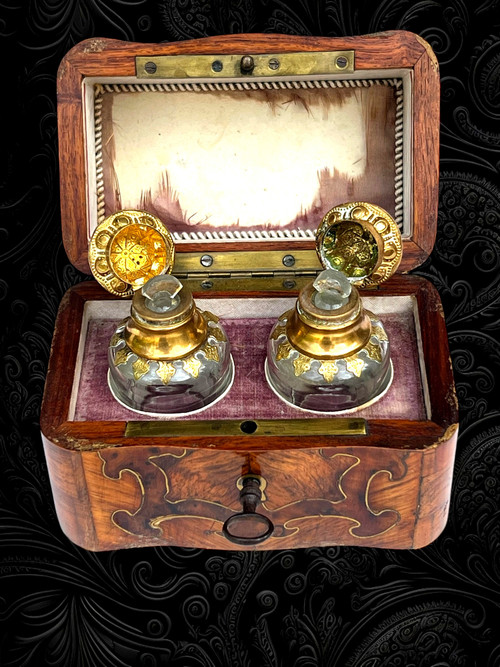 ANTIQUE MARQUETRY PERFUME BOX WITH ITS NAPOLEON III PERIOD BOTTLES