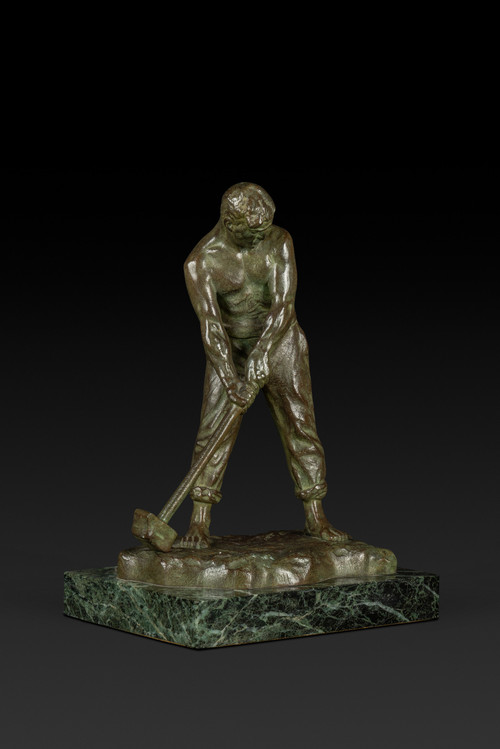 Small Art Deco bronze statue 'The Hammerer' by Victor Demanet (1895-1964): 