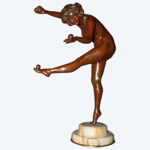 Bronze , Femme Jonglant Par Claire  Colinet Vers 1900