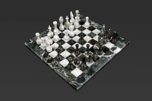 Ensemble de jeu d'échecs en marbre noir zébré et blanc;