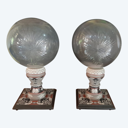 Anciennes boules de cristal pharmacie pour le parfum socles d'exceptions