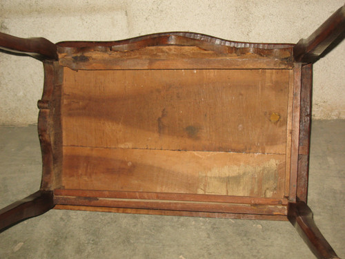 Louis XV period Provençal console in honey-coloured walnut, curved and carved 18th century