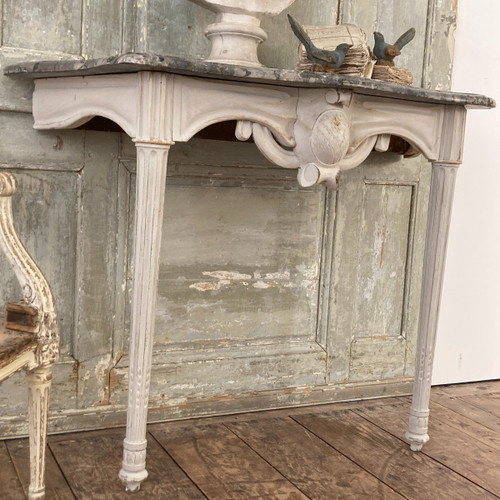 Transitional style console