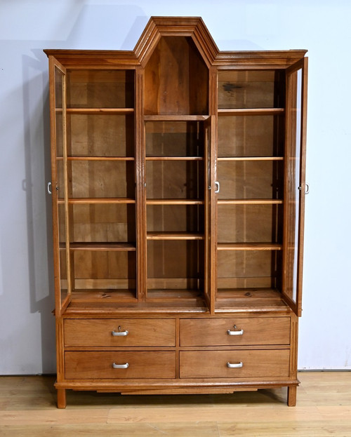 Oak bookcase from 1940