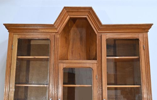 Oak bookcase from 1940