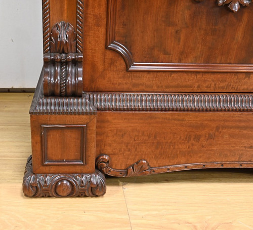 Parisian-design dresser and writing table