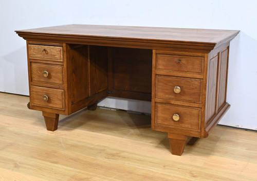 Middle desk in oak from the late 1940s art deco period